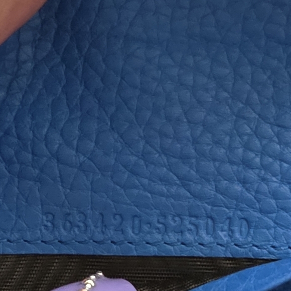 GUCCI Leather Bifold Wallet - Picture 2 of 11